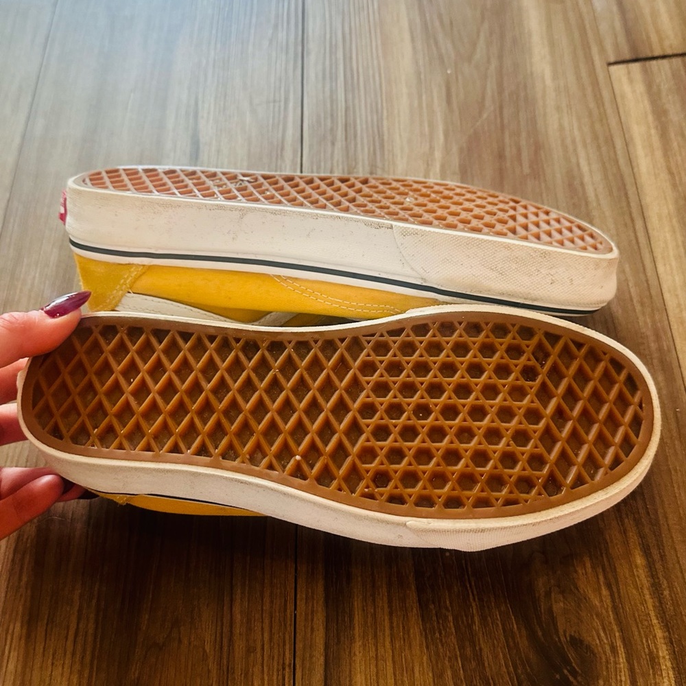 Yellow Vans - Picture 4 of 5